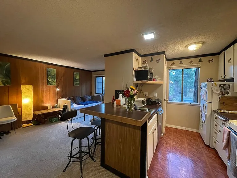 7600 N Lake Blvd #6 — Photo 8