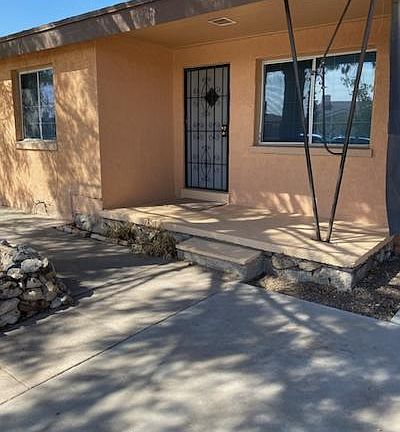 2nd image of 4011 La Luz Ave