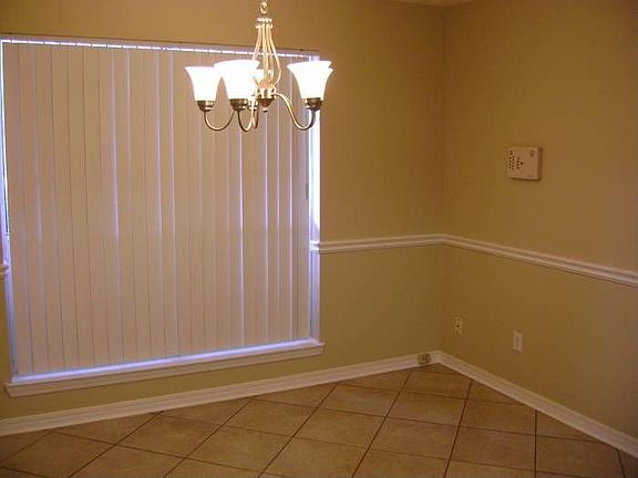 4th image of 5976 Savannah Dr