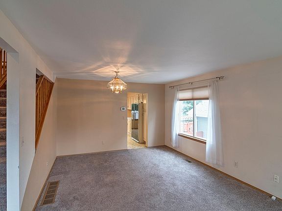 5th image of 578 W Jamison Pl