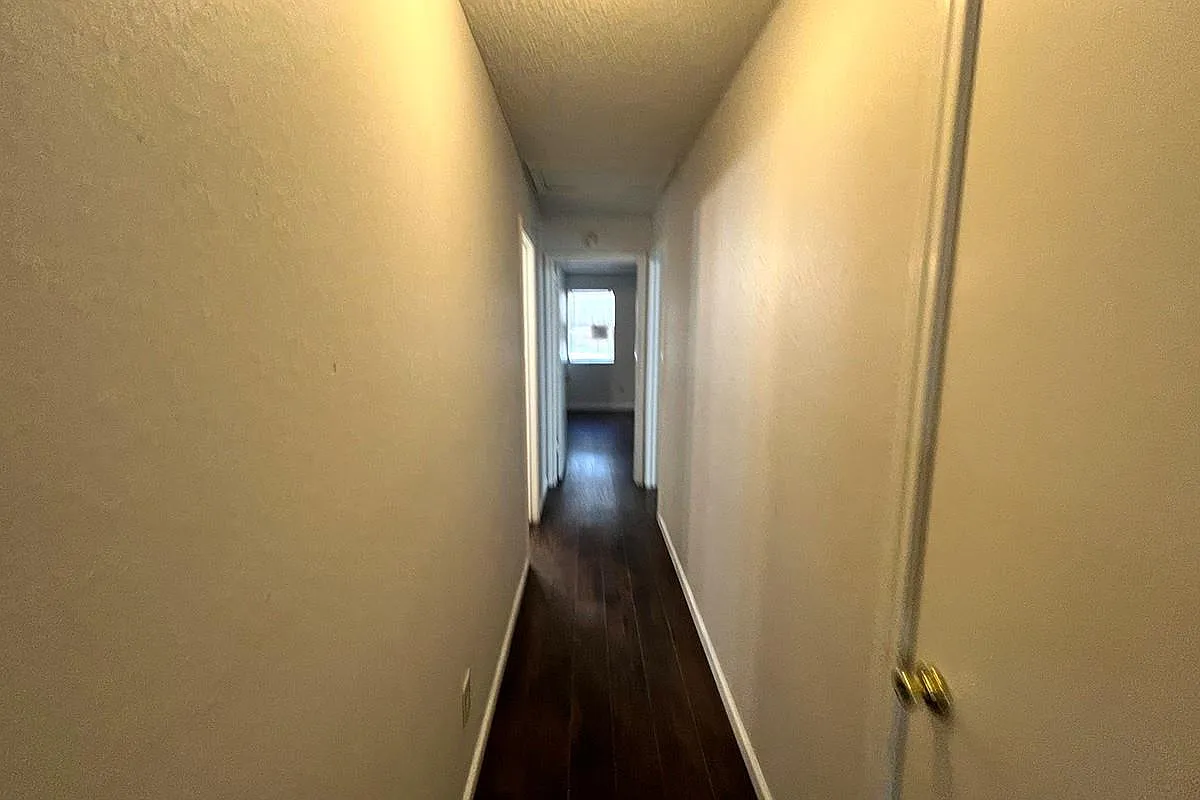 3 bed, 2.0 bath, 1624 sqft, $2,000 — Photo 4