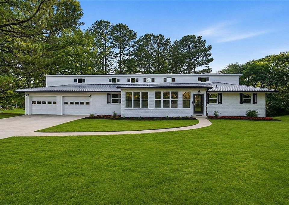 1st image of 343 Academy Dr