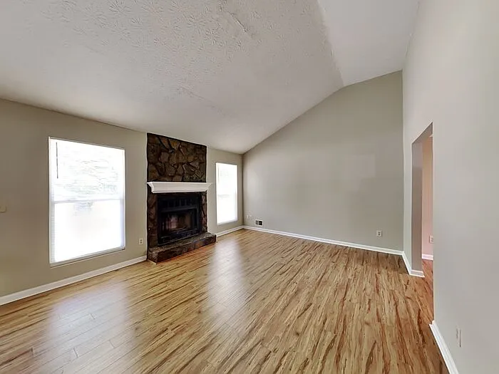 1734 Jajef Ave — Photo 2