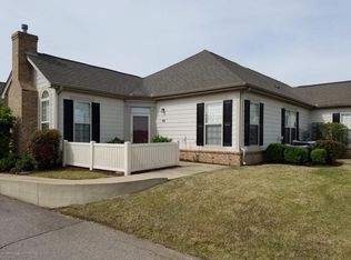 8825 Parkview Oaks Cir, Olive Branch, MS 38654