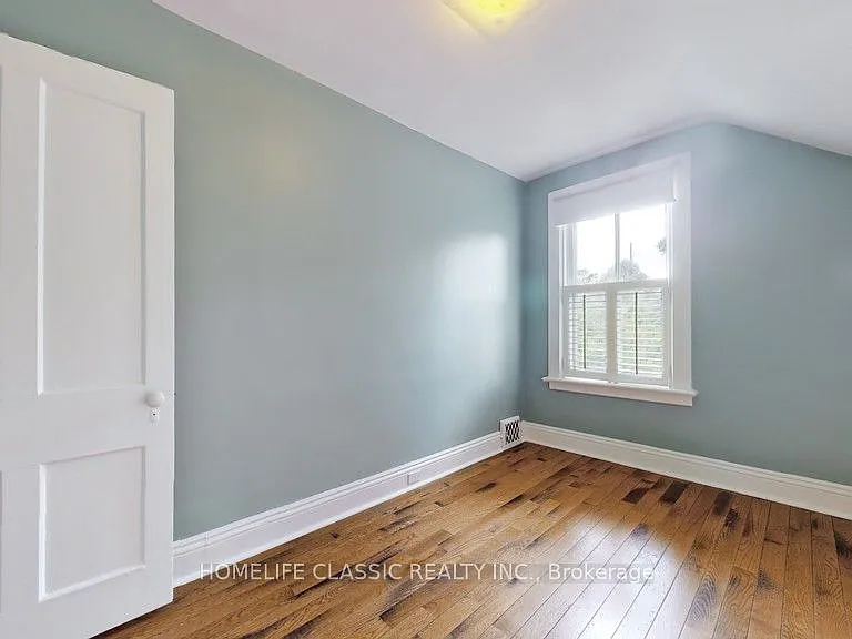 104 John St — Photo 32
