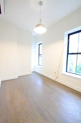 Rented by Miron Realty Group | media 77