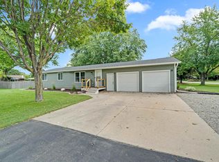 2920 N Abendroth St, Appleton, WI 54914