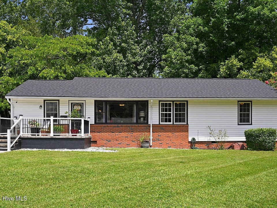 1st image of 403 Hickory Court