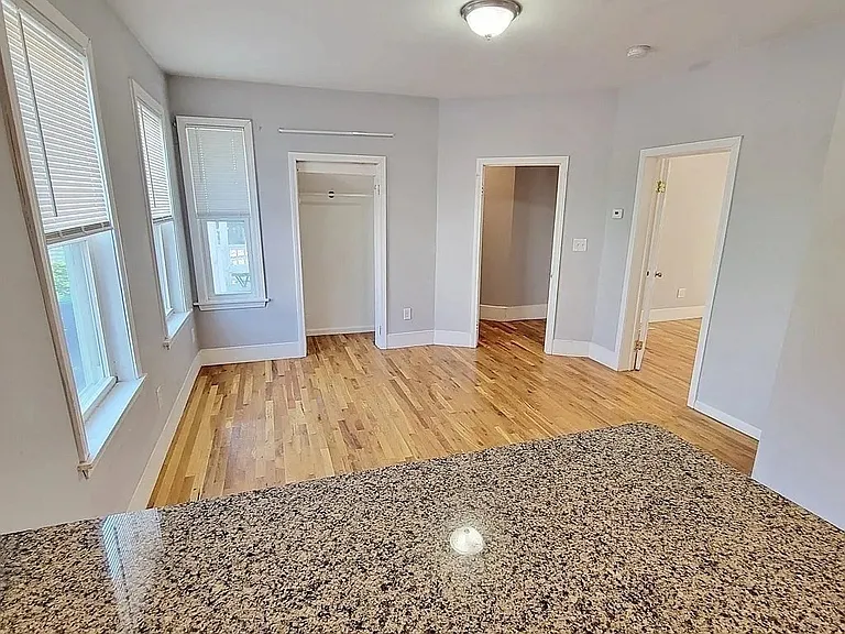 39 Pinckney St #2 — Photo 2