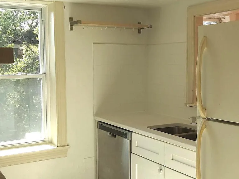 2043 Mount Vernon St #4 — Photo 7