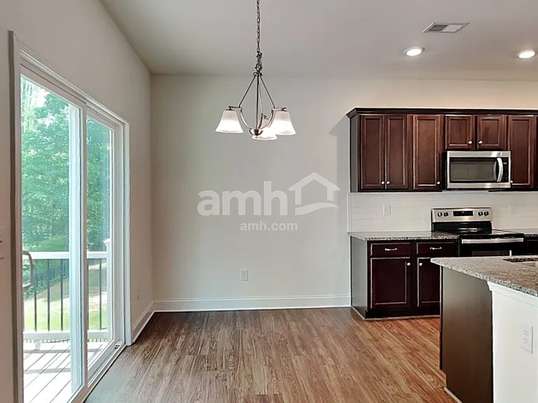 5125 Franks Creek Way — Photo 6