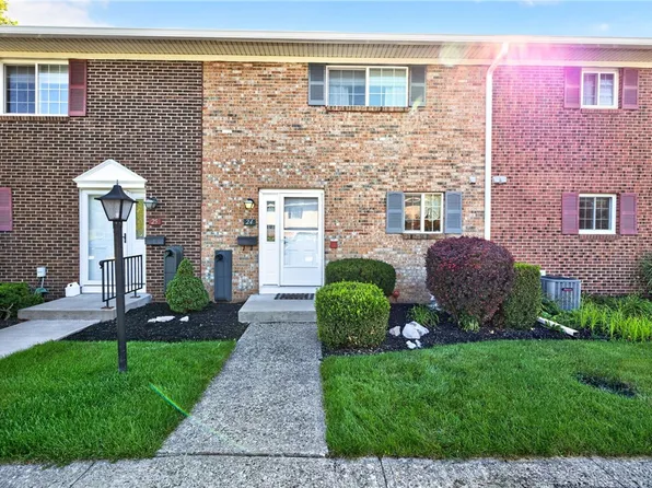 24 Holiday Hbr, Canandaigua, NY 14424