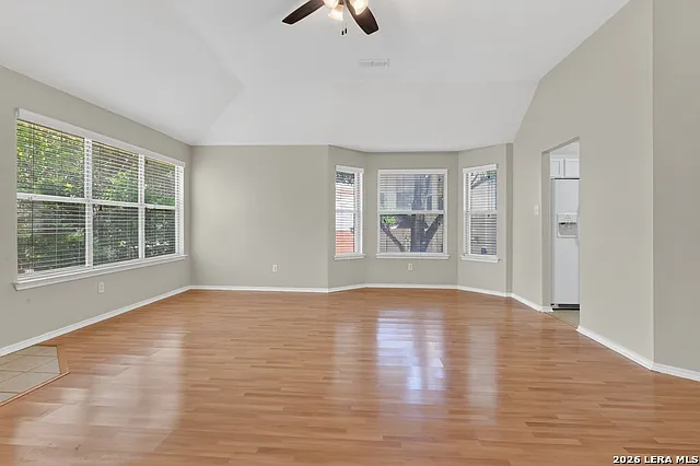 6635 Shady Bend Dr — Photo 7