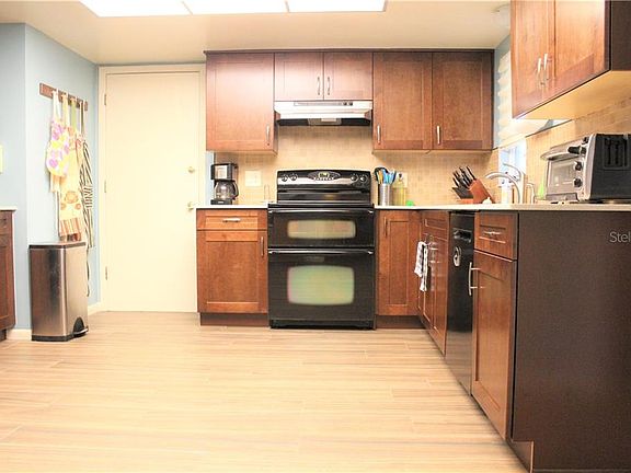 4th image of 1527 Kangaroo Ct #2