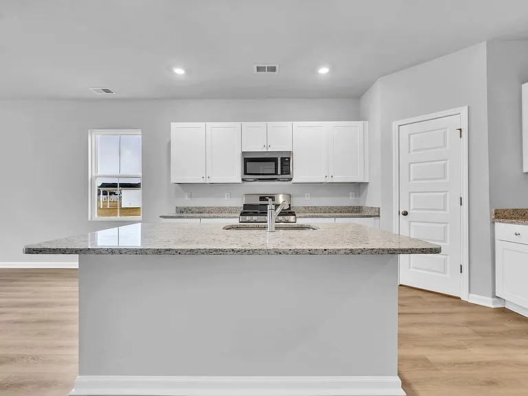 138 Talladega Dr — Photo 31
