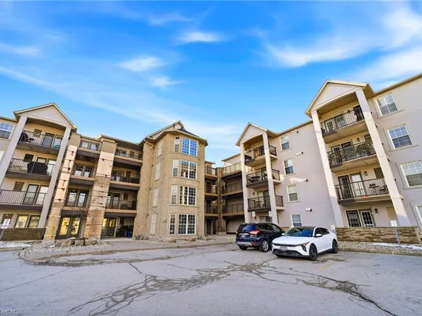 1411 Walkers Line #308, Burlington, ON L7M 4P5