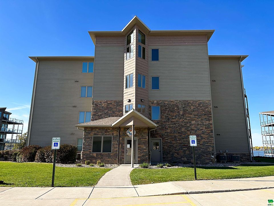 1st image of 455 240th Ave #104