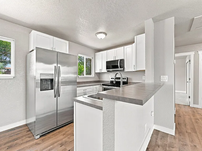 2523 Ember Dr — Photo 9