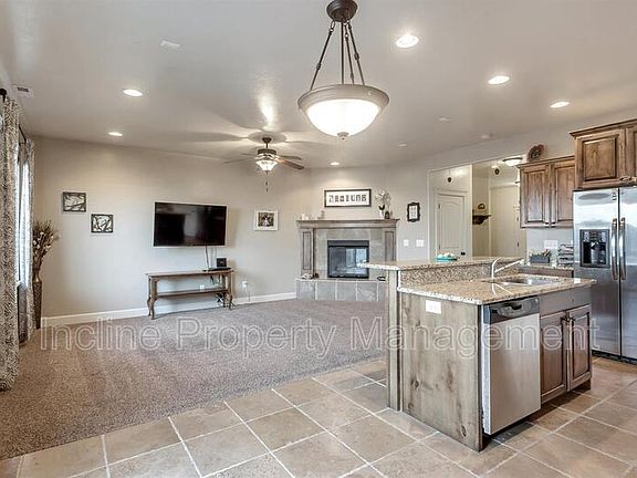 4th image of 237 E Baycrest Dr #237E