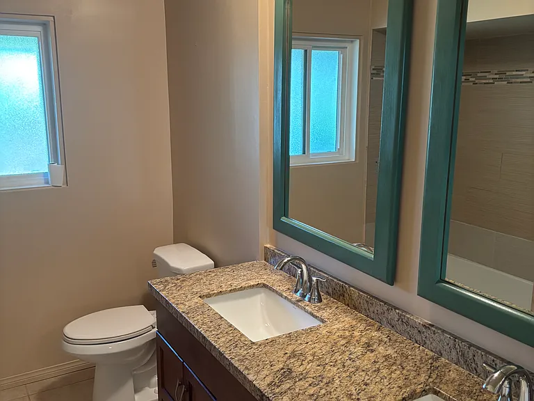 882 Cordova St — Photo 12