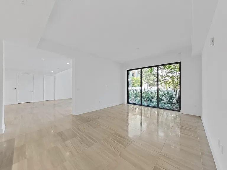 3030 W Santiago St #Townhouse 9 — Photo 4