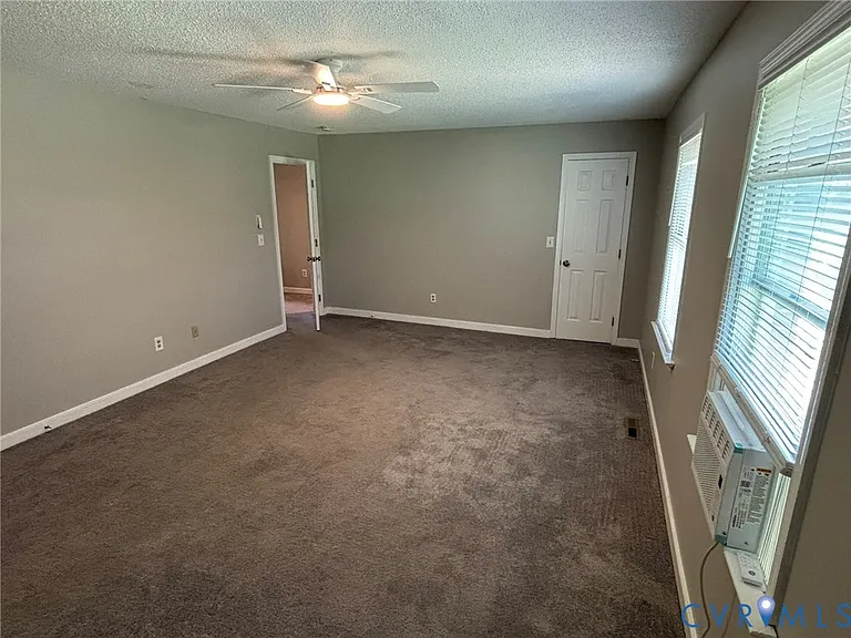 8630 Richmond Rd — Photo 8