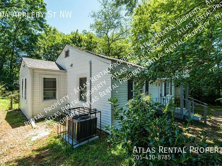 804 Appleby St NW — Photo 3