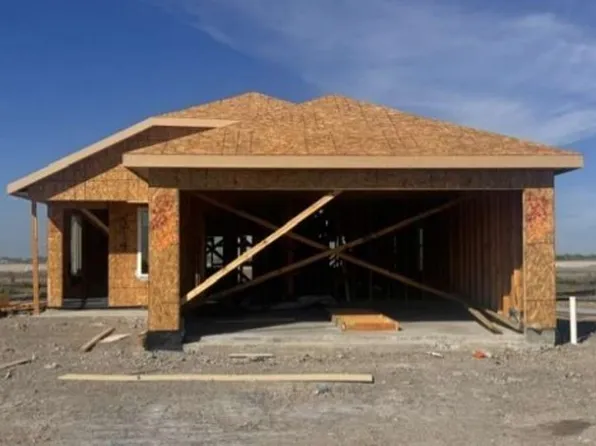 214 Lorberau Ln, Sinton, TX 78387