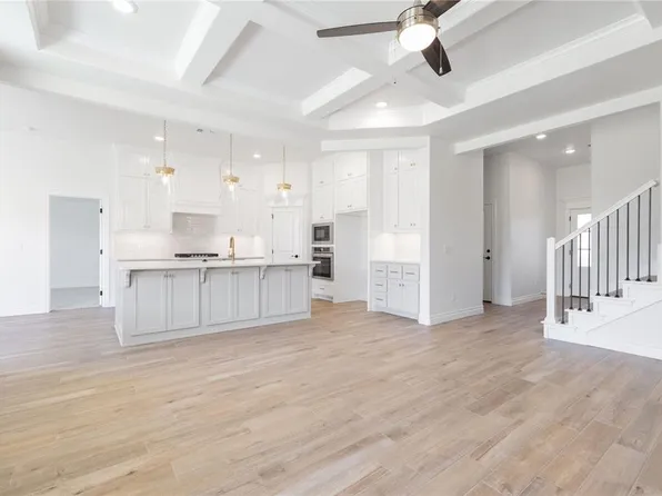 4304 NW 158th St, Edmond, OK 73013