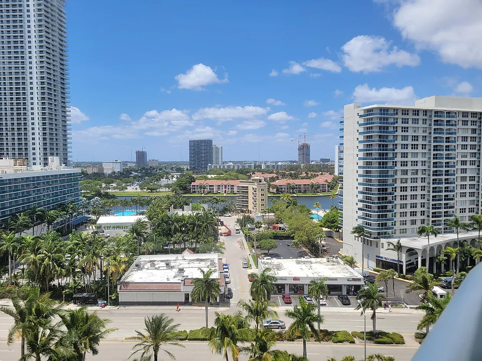 3901 S Ocean Dr #12T