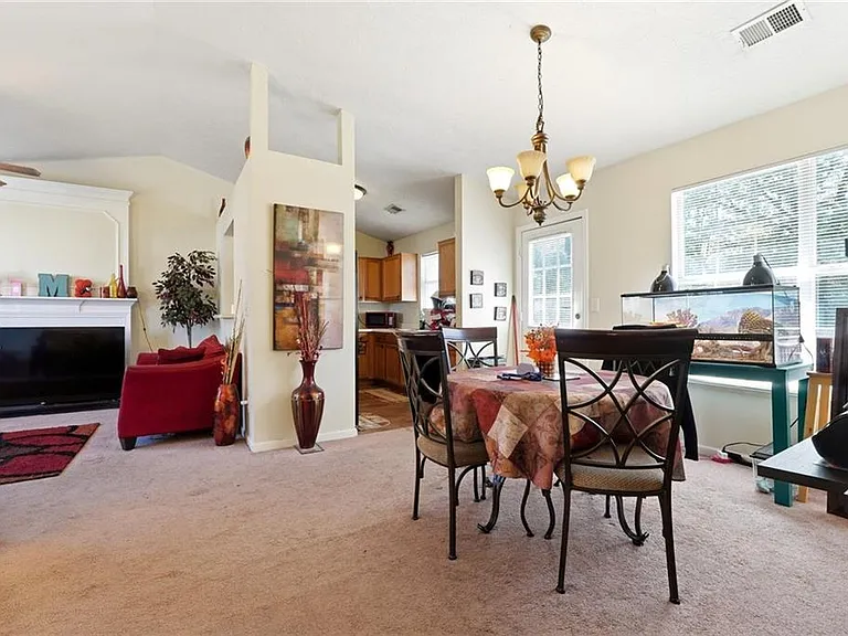 1027 Alford Xing — Photo 11