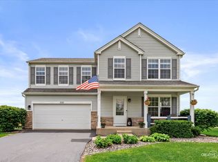 352 Coneflower Dr, Minooka, IL 60447