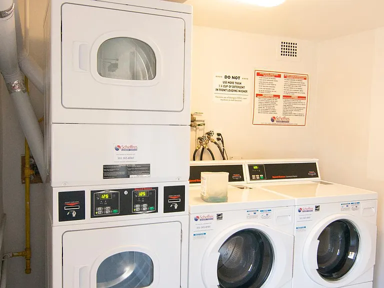 1210 N Taft St #201 — Photo 30