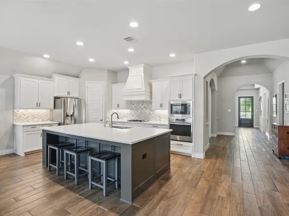 3904 Purple Sage Dr, Aubrey, TX 76227