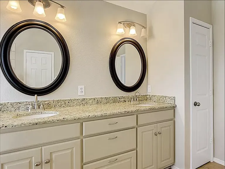 1516 Cedar Brook Ct — Photo 23
