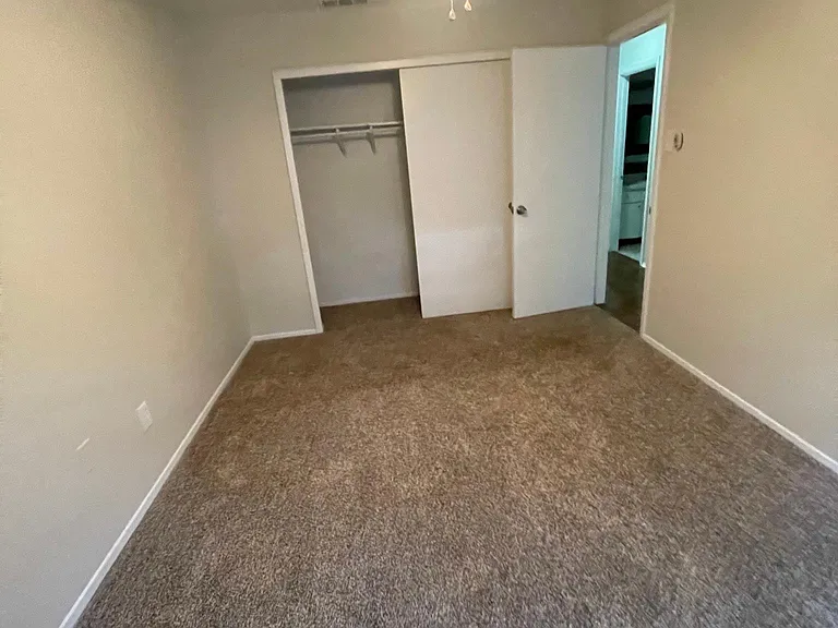 2823 Norwood Ln — Photo 15
