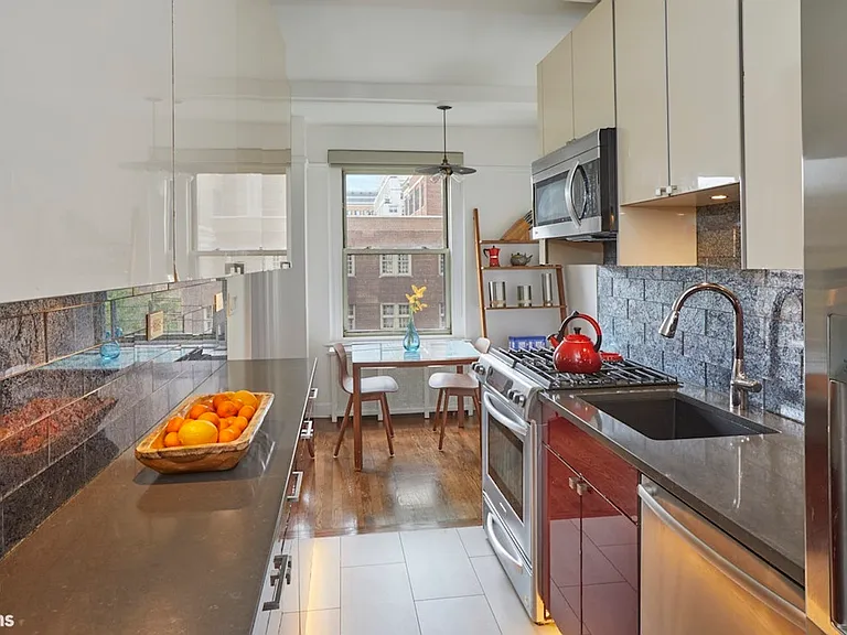 315 E 68th St #8H — Photo 5