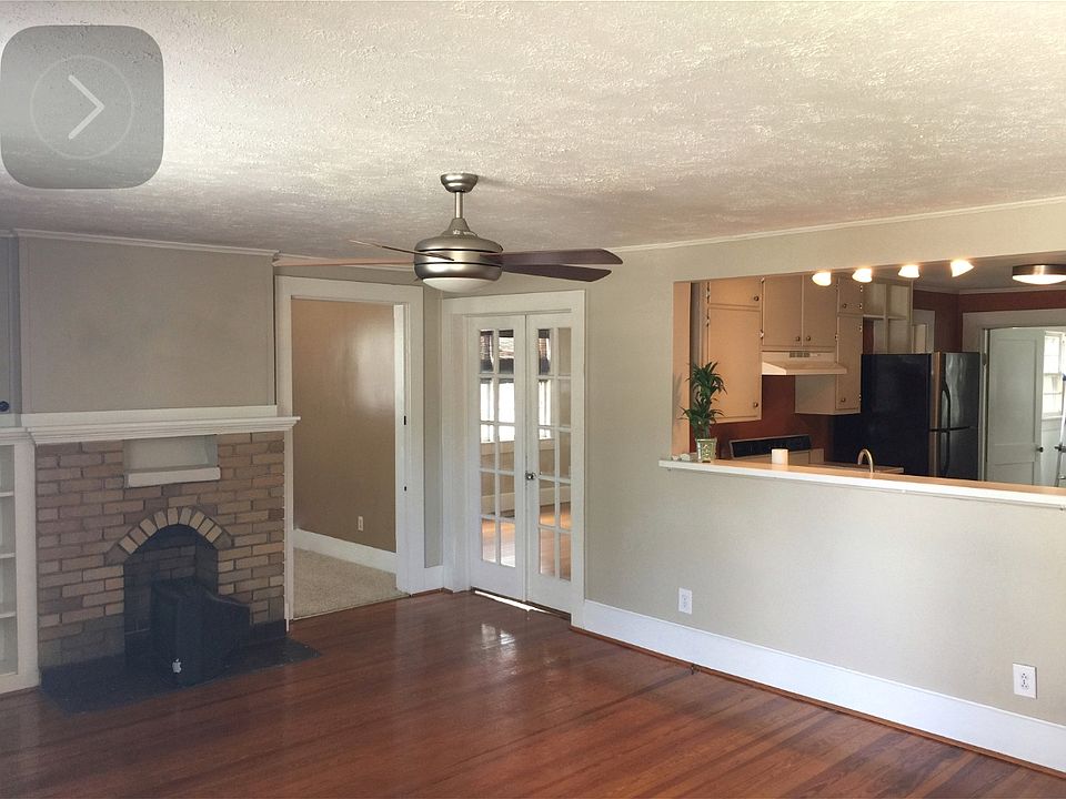 wall colors may be different from photo