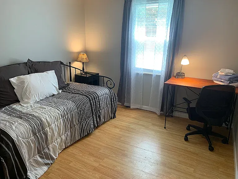 2 bed, 600 sqft, $1,200 — Photo 4