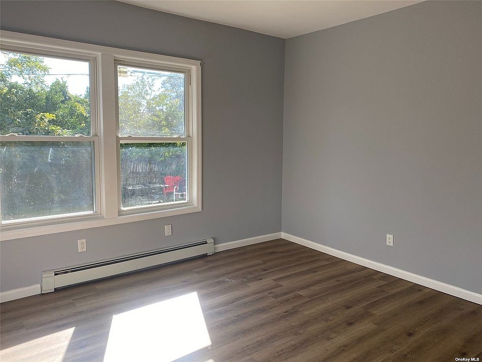 281 Dogwood Ave West Hempstead NY Zillow