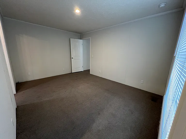 38000 Le Chateau Blvd #448 — Photo 21