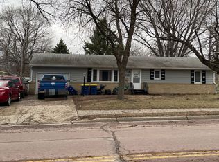 815 Prairie Ave, Faribault, MN 55021