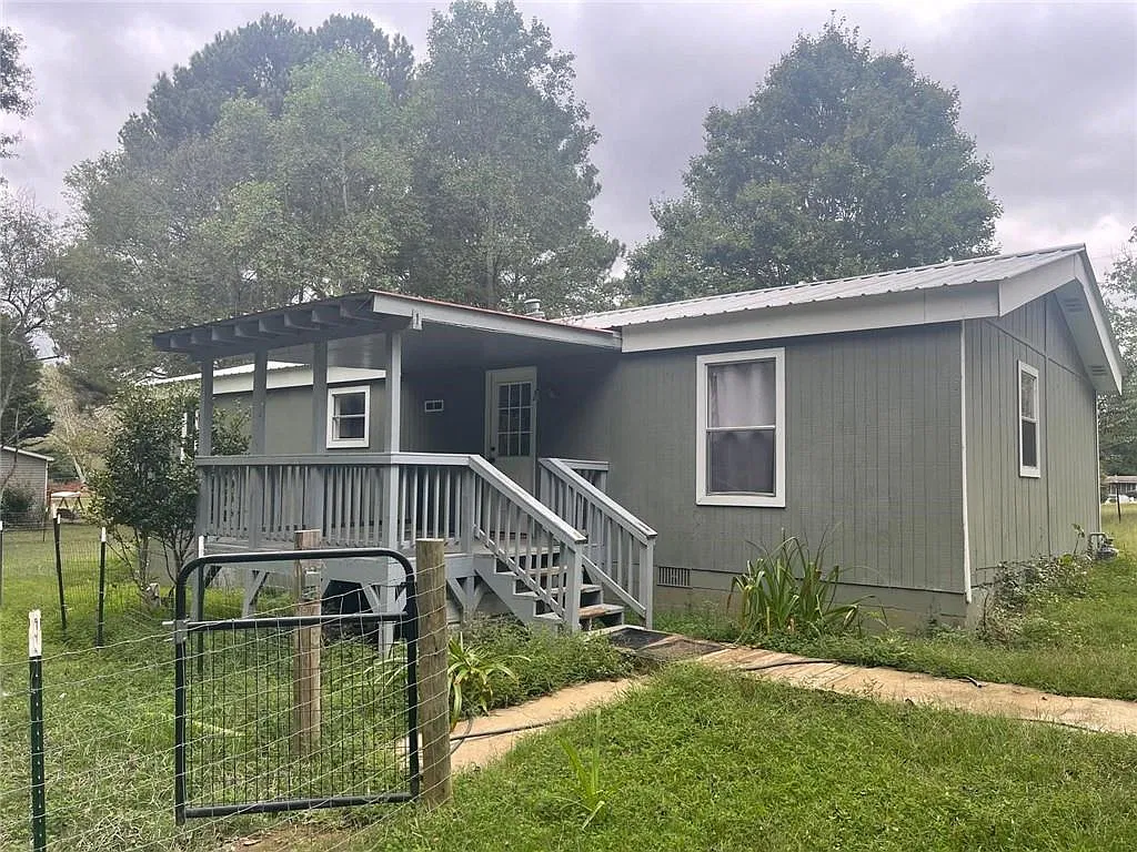 3 bed, 2.0 bath, 1200 sqft, $2,000 — Photo 1
