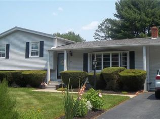 215 Douglas Rd, Warwick, RI 02886