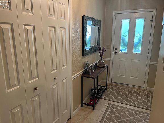 2nd image of 919 Hidden Valley Dr