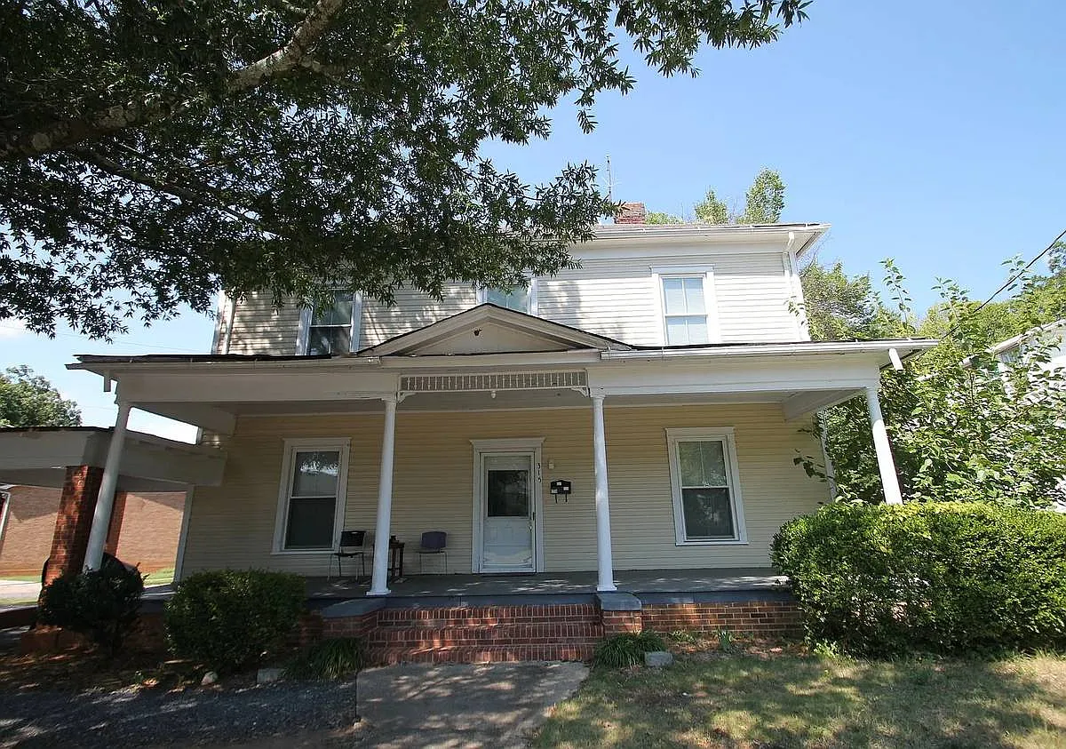 8 bed, 3306 sqft, $850 — Photo 4