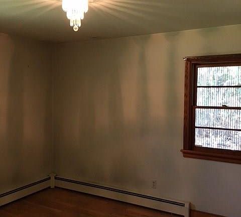 5th image of 8399 Burnside Dr
