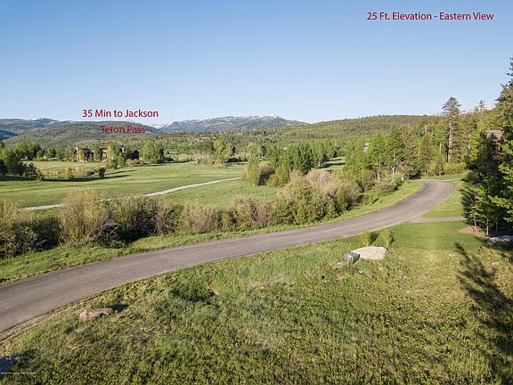 3rd image of 23 Blackfoot Trl