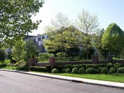 210 Four Seasons Dr #210, Wayne, NJ, 07470