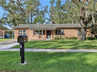 3110 Camphor Dr, Plant City, FL 33566